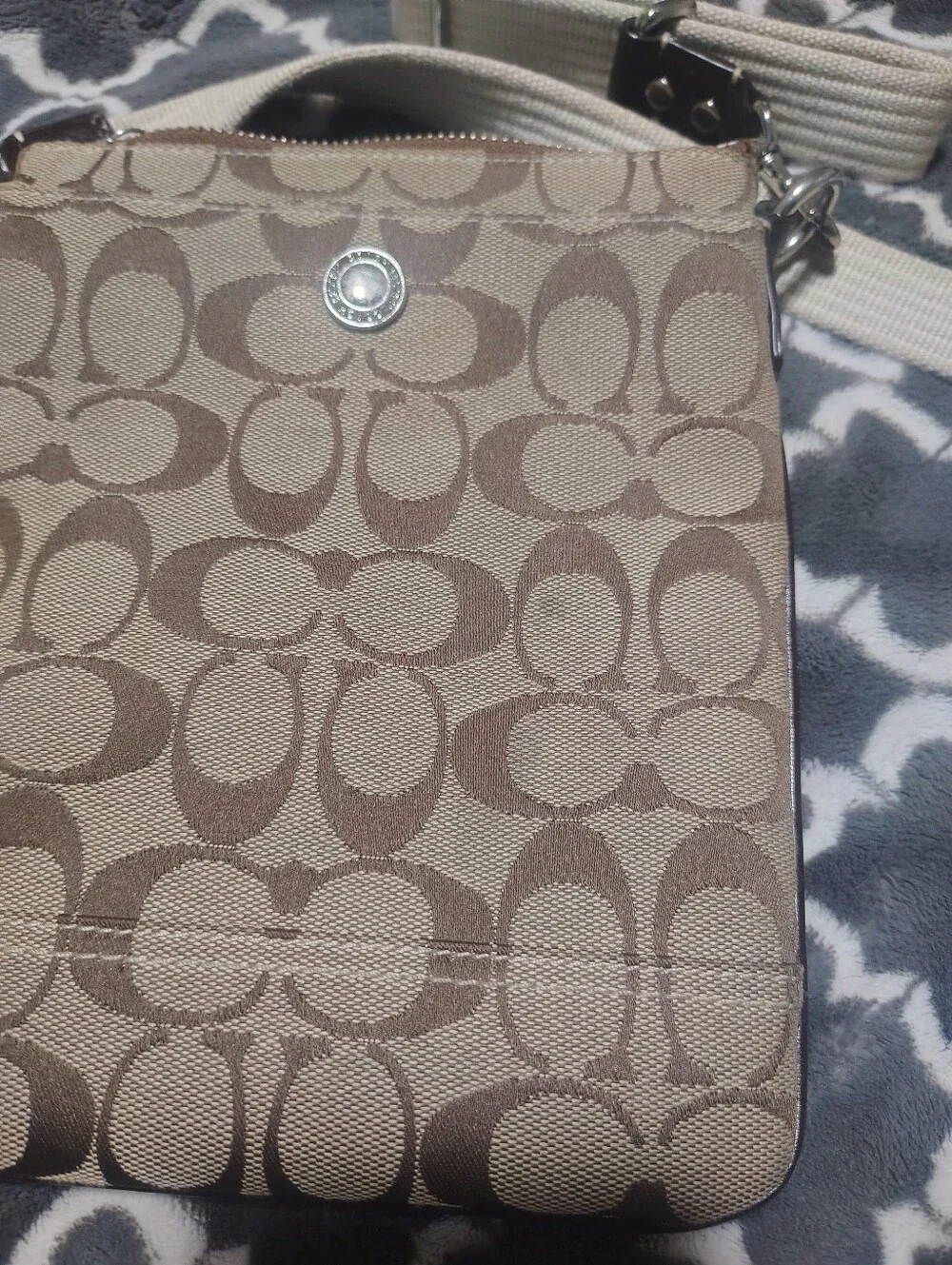 Coach 10250 Tan Signature Canvas Crossbody Bag Y2K